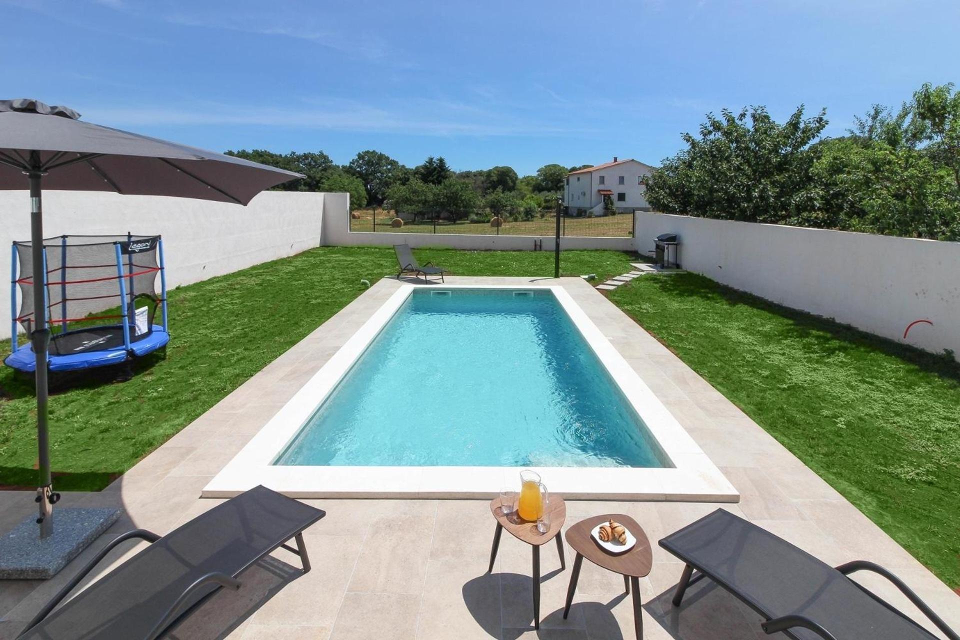 Ferienhaus Mit Privatpool Fuer 4 Personen Ca 60 Qm In Sisan, Istrien Suedkueste Von Istrien Exterior photo