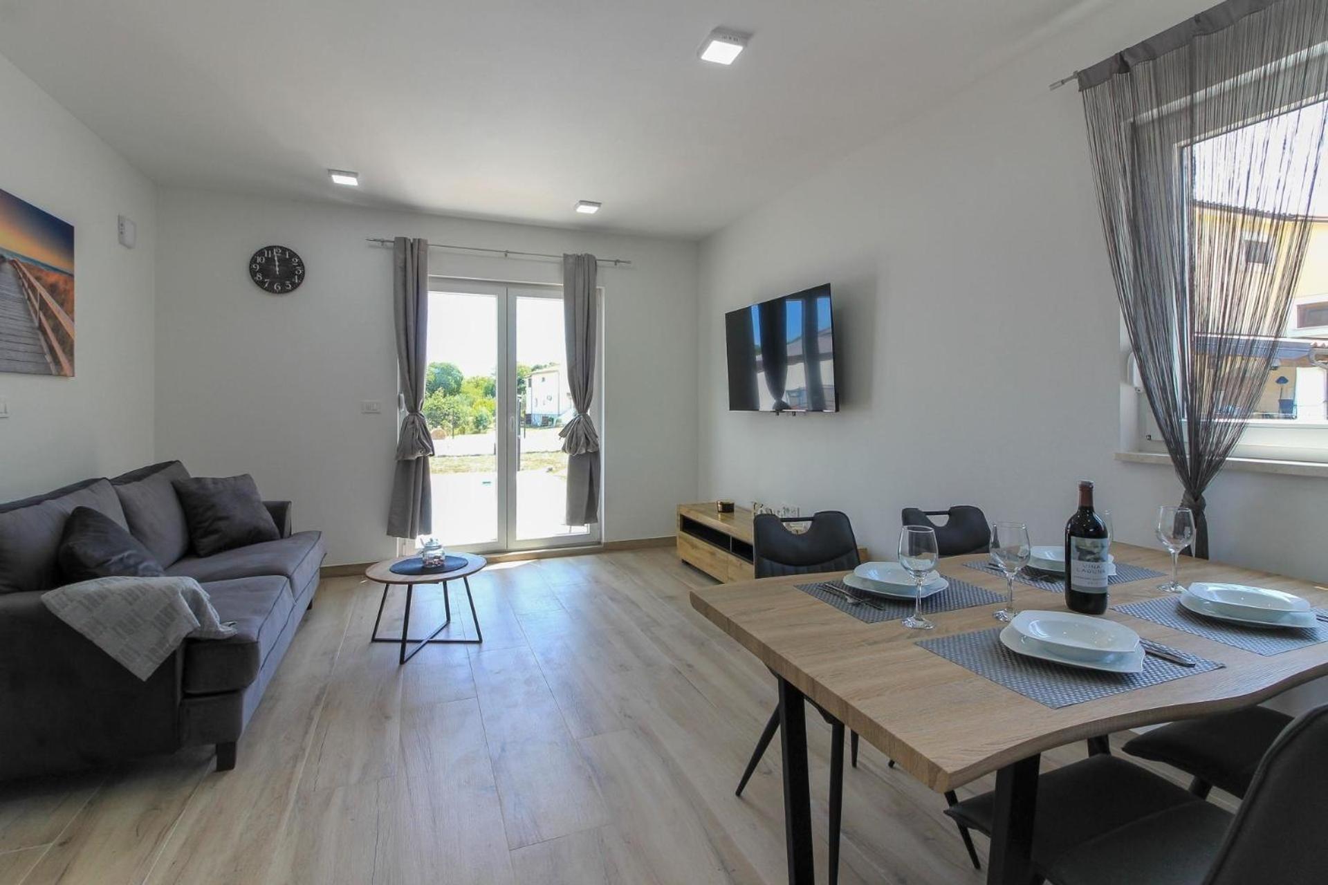 Ferienhaus Mit Privatpool Fuer 4 Personen Ca 60 Qm In Sisan, Istrien Suedkueste Von Istrien Exterior photo